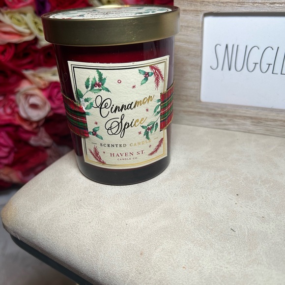 5 Christmas Candles. One Pair of Santa Earrings. One Decor Item 🎅🏻 - Picture 2 of 11